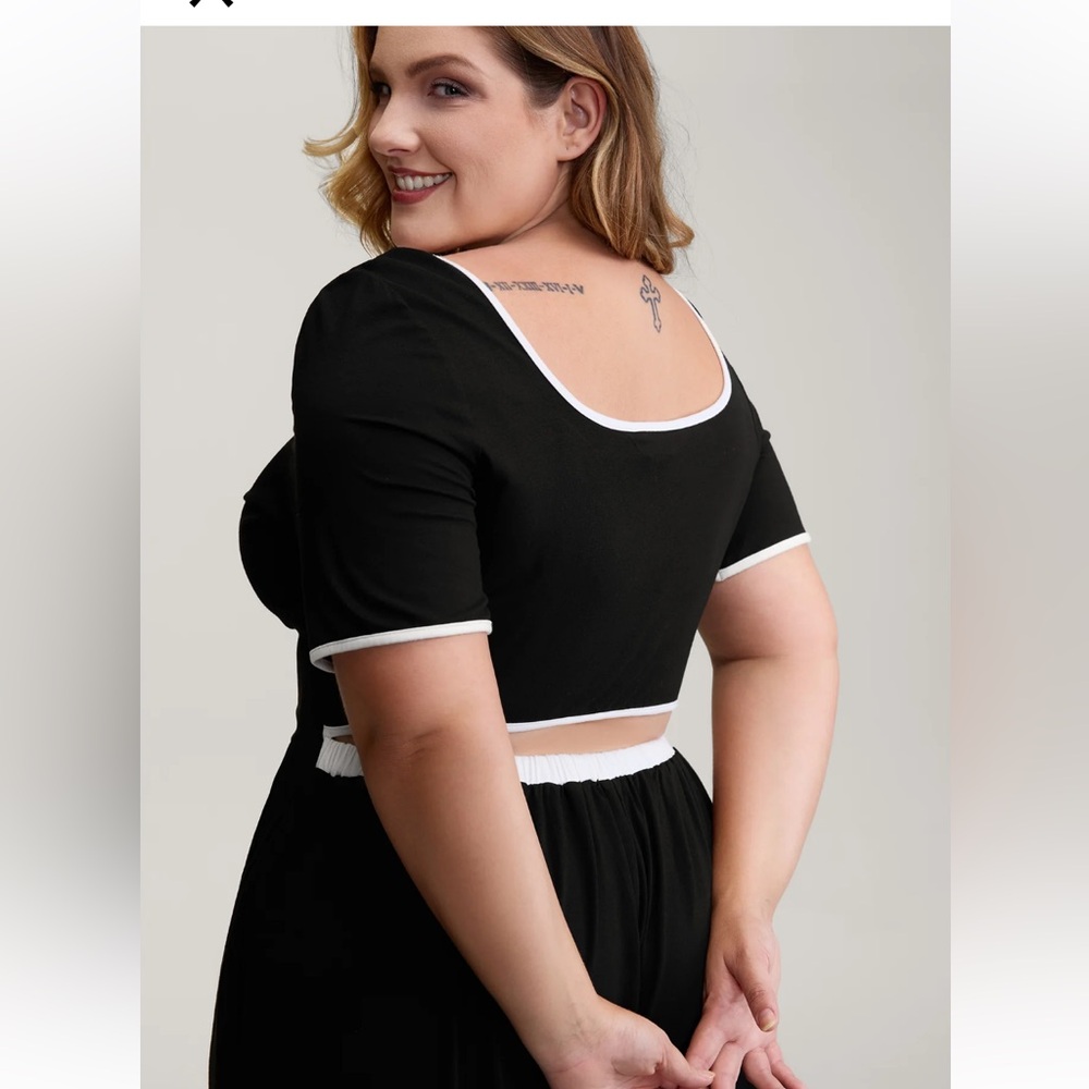 BloomChic Easy Peezy Square Neckline Contrast Poc… - image 3